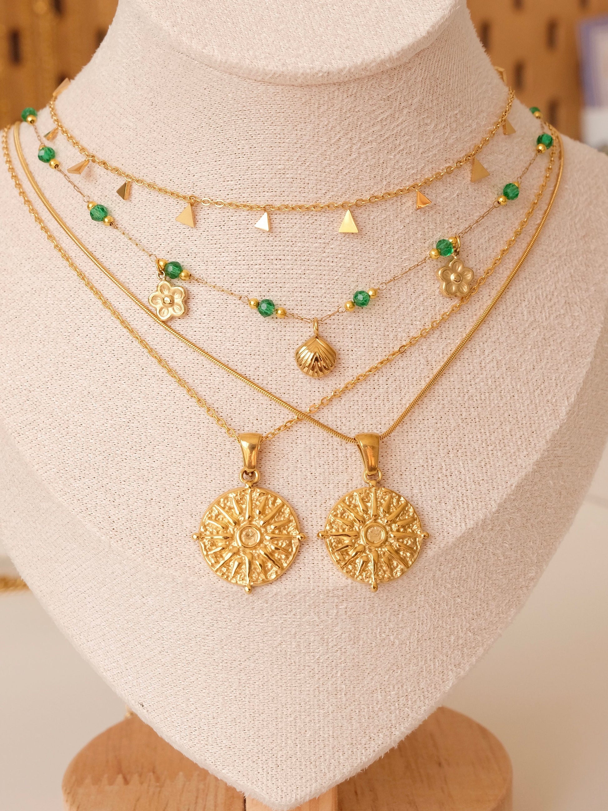 Green Aventurine Satellite Necklace, North Star Necklace, Layering Necklace, Green Gemstone Beaded Chain Necklace, Gold Water
