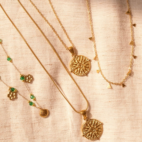 Green Aventurine Satellite Necklace, North Star Necklace, Layering Necklace, Green Gemstone Beaded Chain Necklace, Gold Water