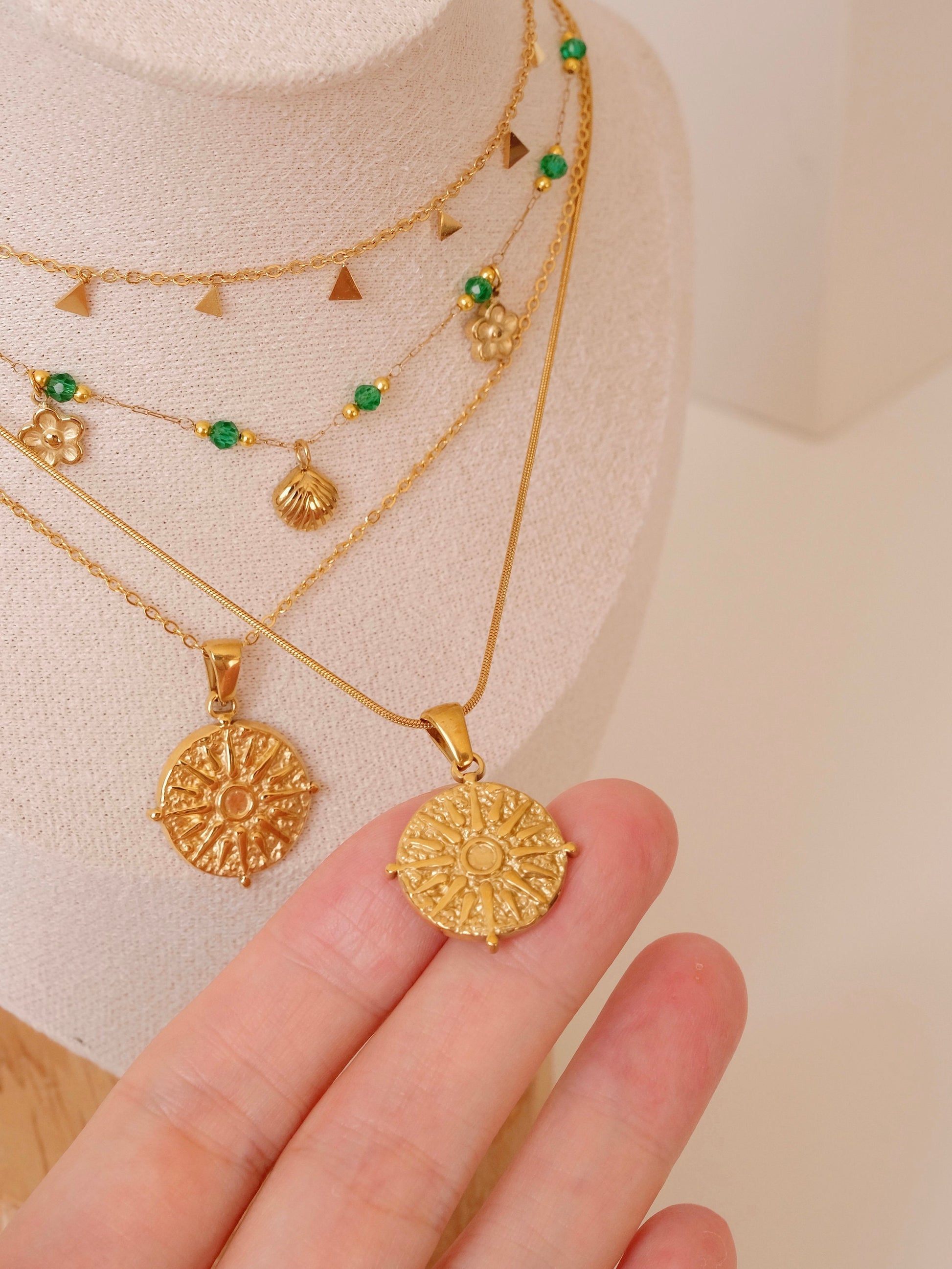 Green Aventurine Satellite Necklace, North Star Necklace, Layering Necklace, Green Gemstone Beaded Chain Necklace, Gold Water