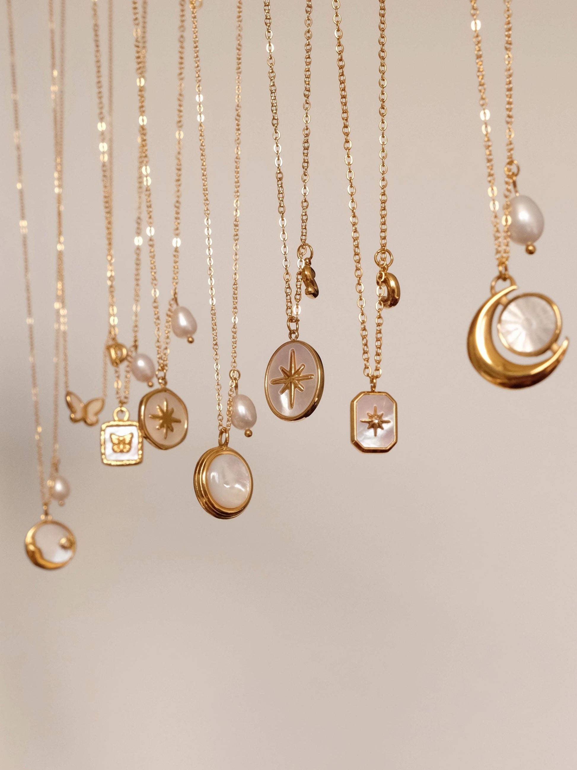 Gold mother of pearl pendant necklaces, 18k gold star necklace, waterproof tarnish resistant necklace, gold jewelery for wome
