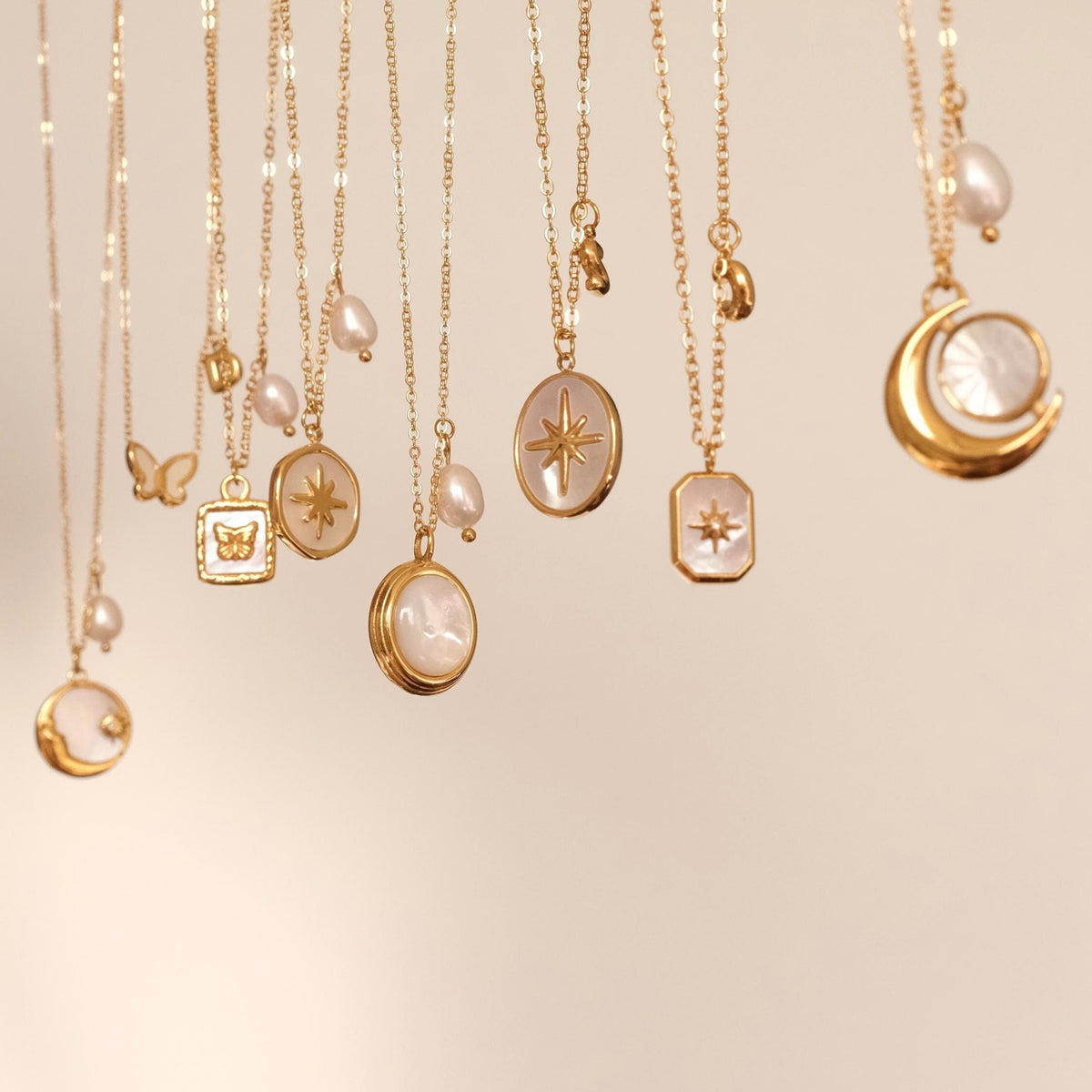 Gold mother of pearl pendant necklaces, 18k gold star necklace, waterproof tarnish resistant necklace, gold jewelery for wome
