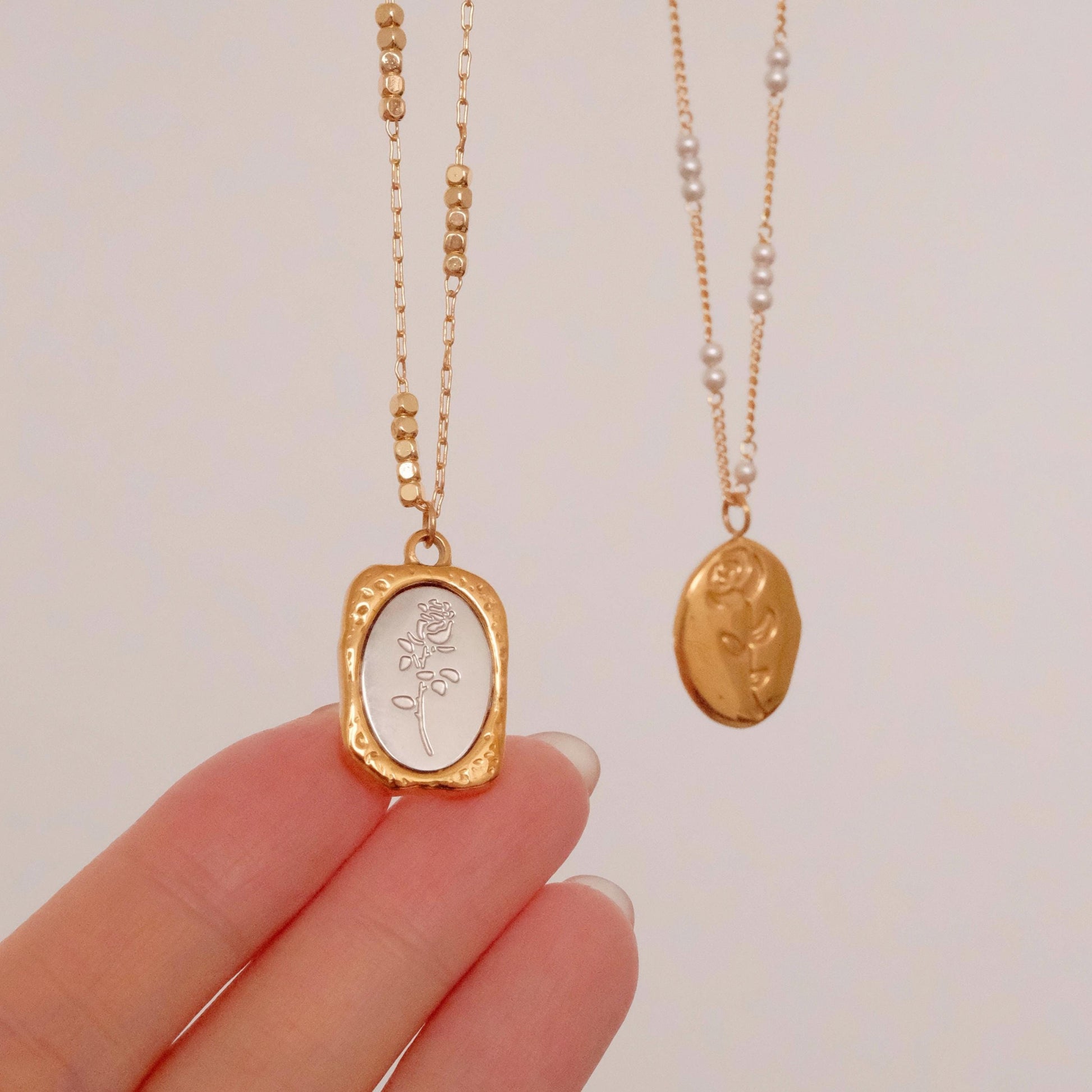 Gold filled birth month flower necklace, Waterproof gold necklace, Family necklace for women, Gold oval pendant necklace, Bri
