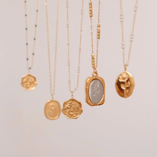 Gold filled birth month flower necklace, Waterproof gold necklace, Family necklace for women, Gold oval pendant necklace, Bri