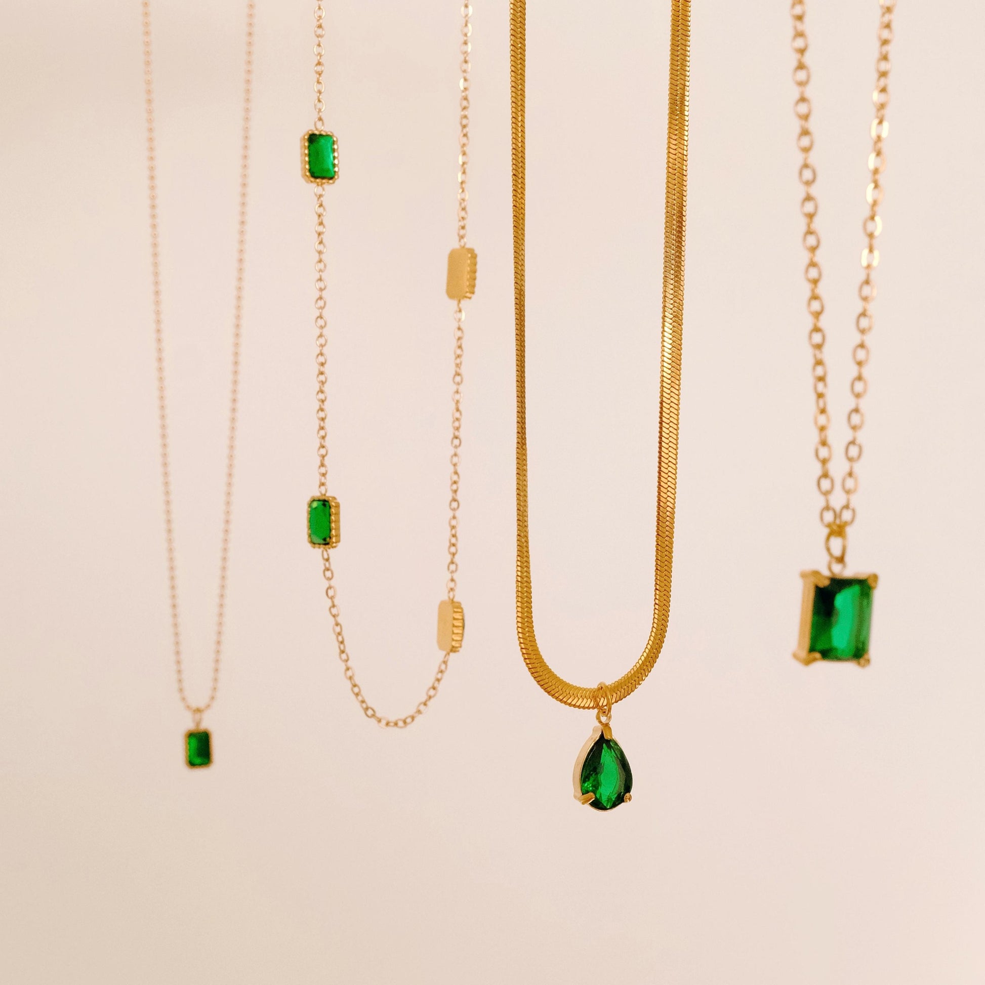 Dainty Emerald Necklace, Green Emerald Choker, Emerald Jewelry, Emerald Pendant Necklace, May Birthstone Necklace, Waterproof