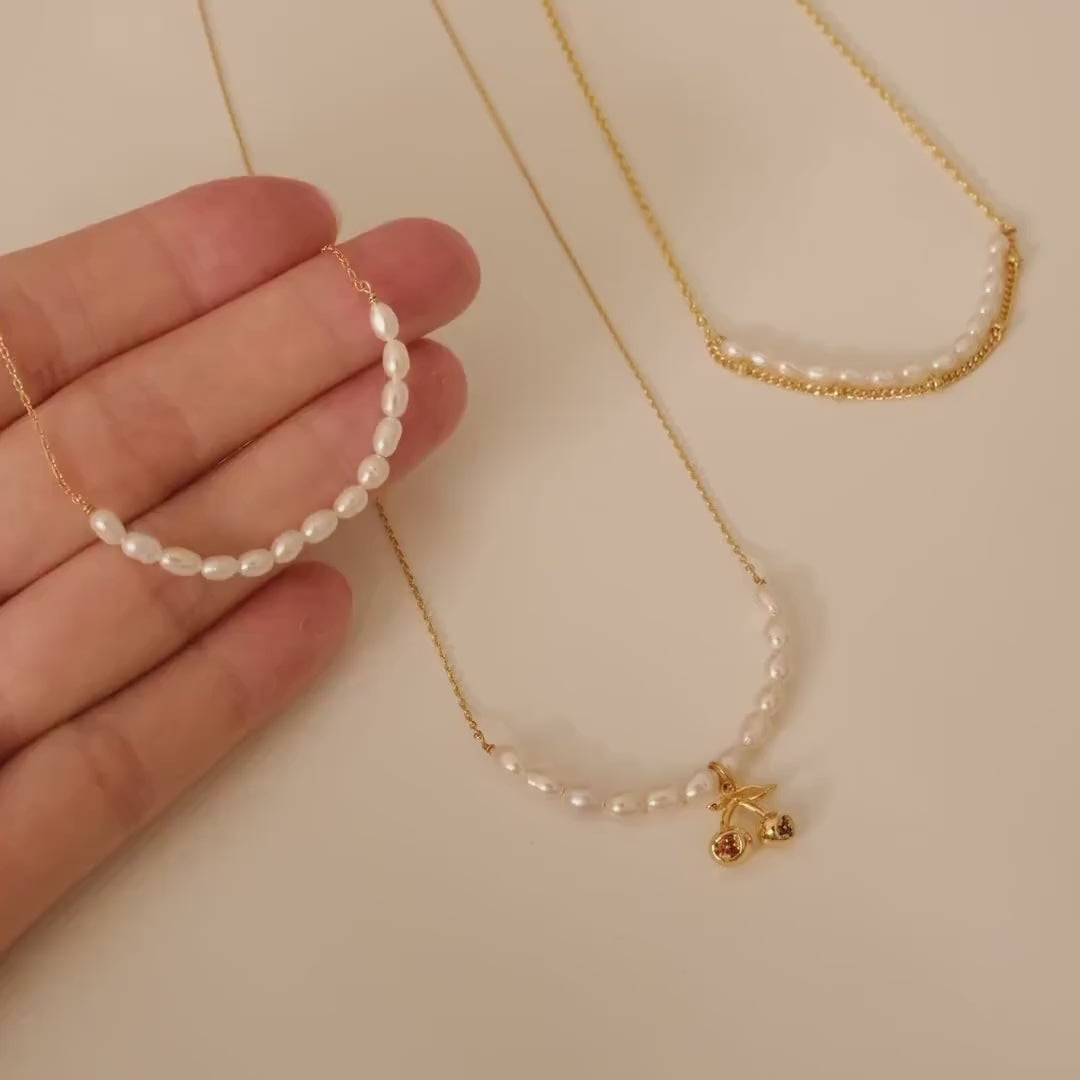 Dainty Smile Pearl Necklace, Minimalist Pearl Necklace, Handmade Daily Pearl Jewelry, Bridal Necklace on Wedding Day, Bridesm