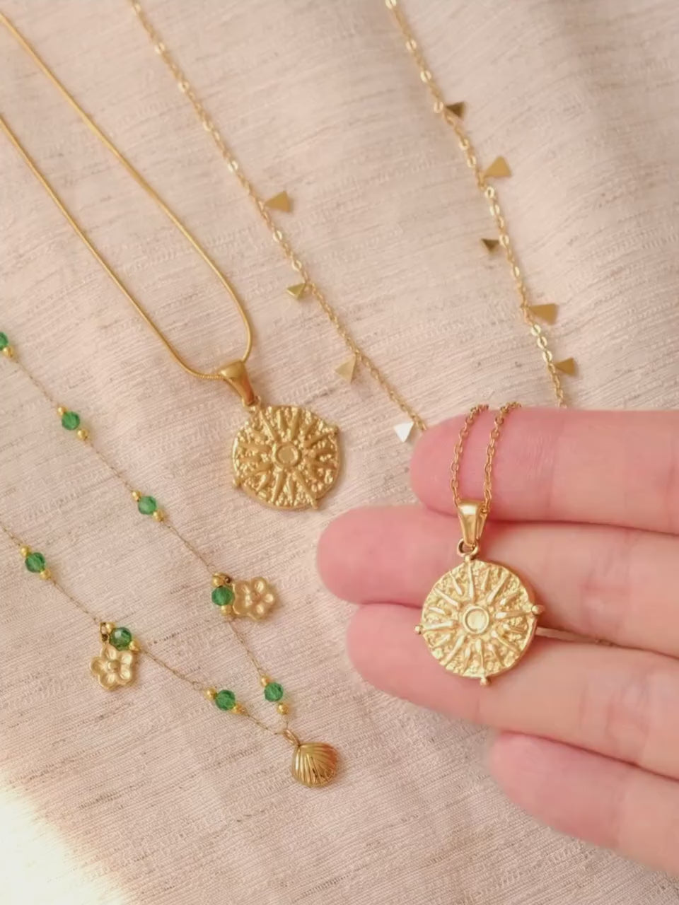 Green Aventurine Satellite Necklace, North Star Necklace, Layering Necklace, Green Gemstone Beaded Chain Necklace, Gold Water
