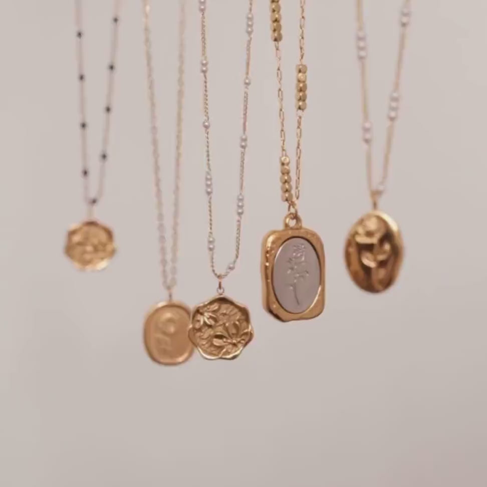 Gold filled birth month flower necklace, Waterproof gold necklace, Family necklace for women, Gold oval pendant necklace, Bri